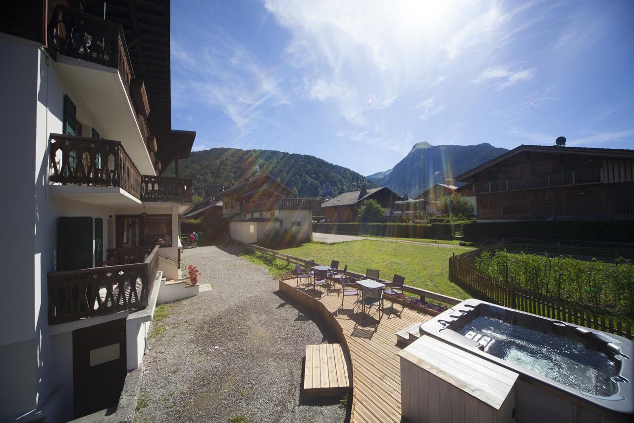 Les Dents Blanches Hotel Morzine Exterior photo